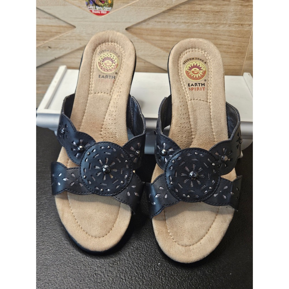 Earth Spirit Wedge Slides Womens 8.5 Black Maddy Medallion Perforated Sandals